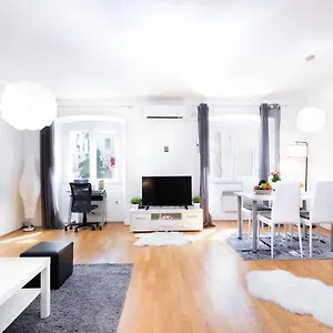Santa Barbara Apartment Rijeka