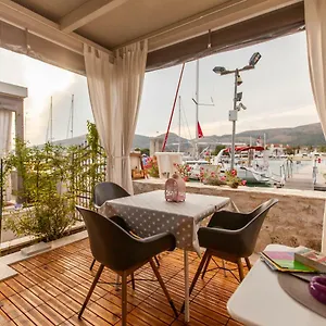 Tironi Apartment Trogir